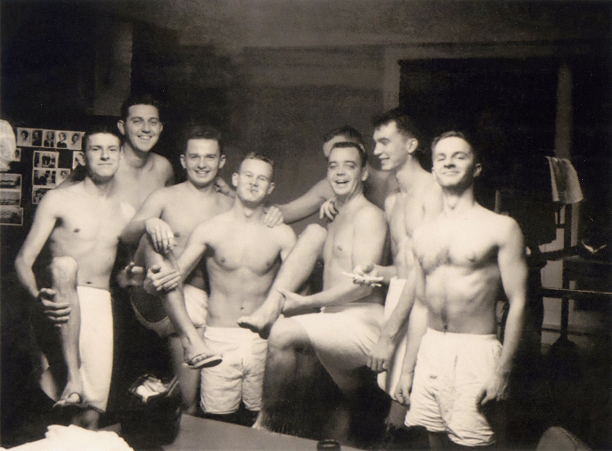 Soldados americanos no vestiário, c.1942 de Unknown