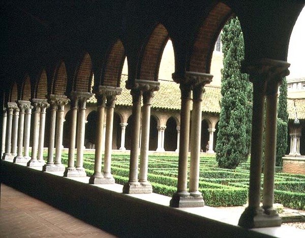 The Cloister Garden, visto de uma das galerias, 1265-98 de French School