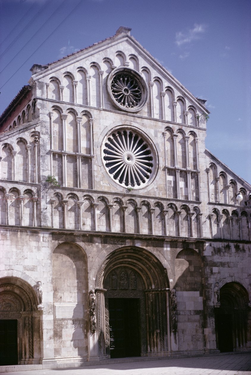 Fachada da catedral de Croatian School