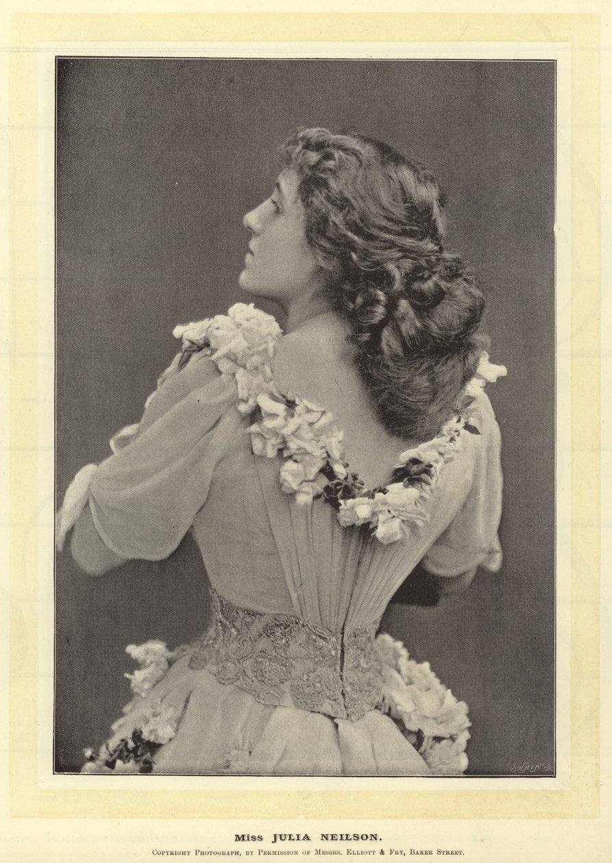 Miss Julia Neilson de English Photographer