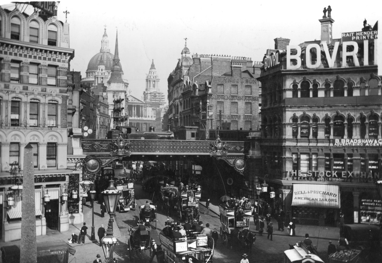 Vista, de, ludgate, circo, com, st., Pauls, catedral, atrás de de English Photographer