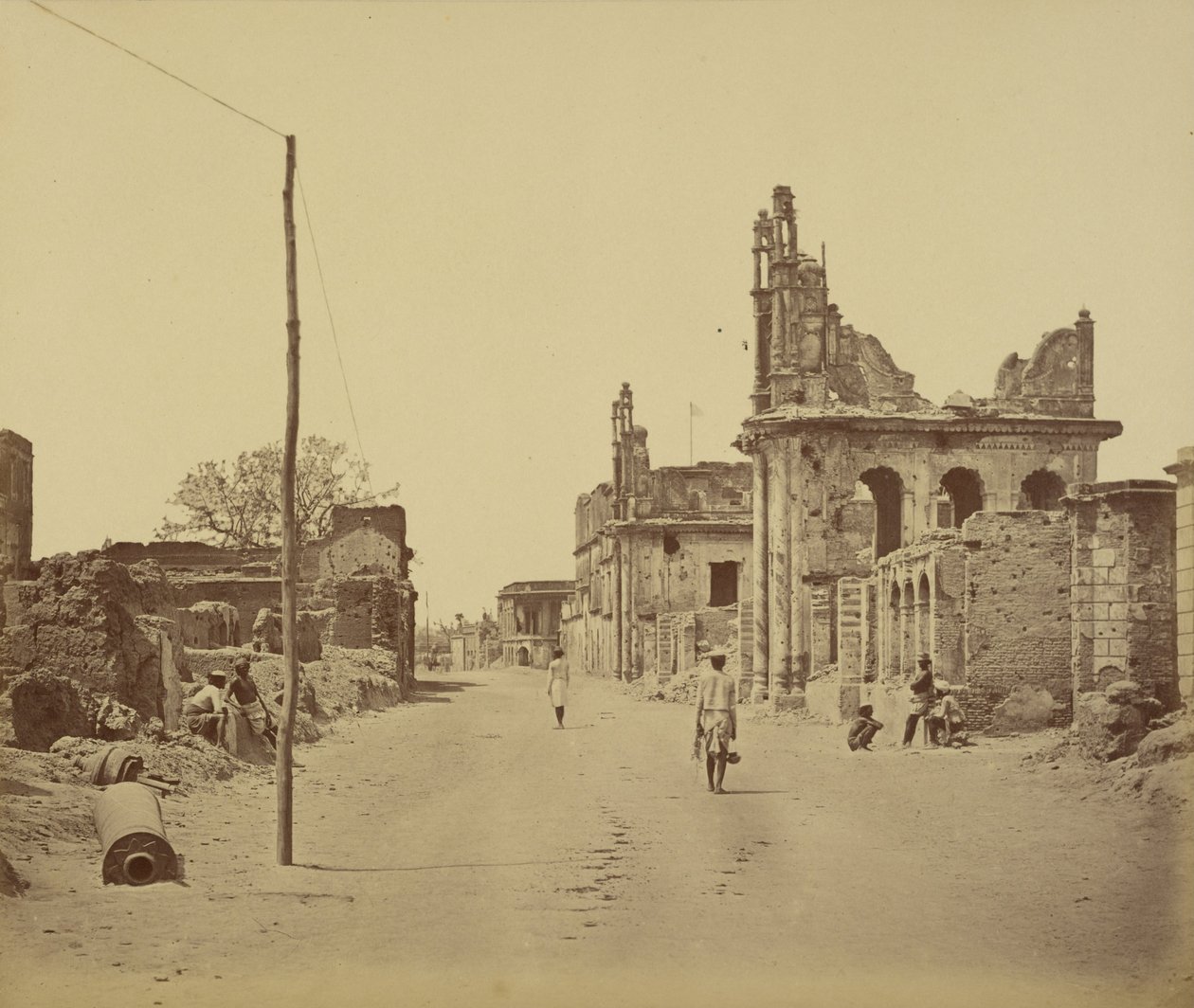 The Cawnpore Road, Lucknow de Felice Beato