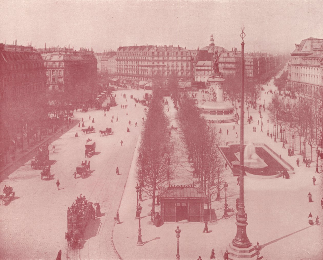 Paris: Place de la Republique (foto a p/b) de French Photographer