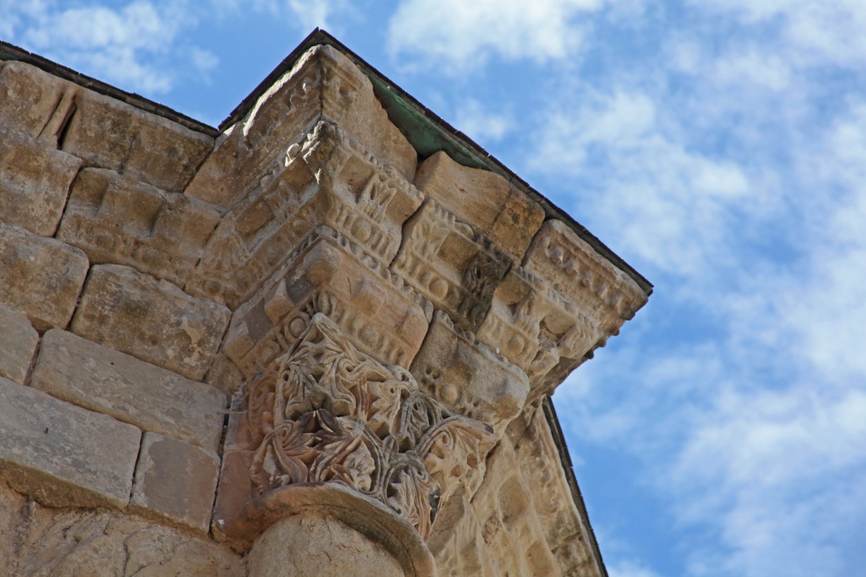 Parte da abside poligonal de French School
