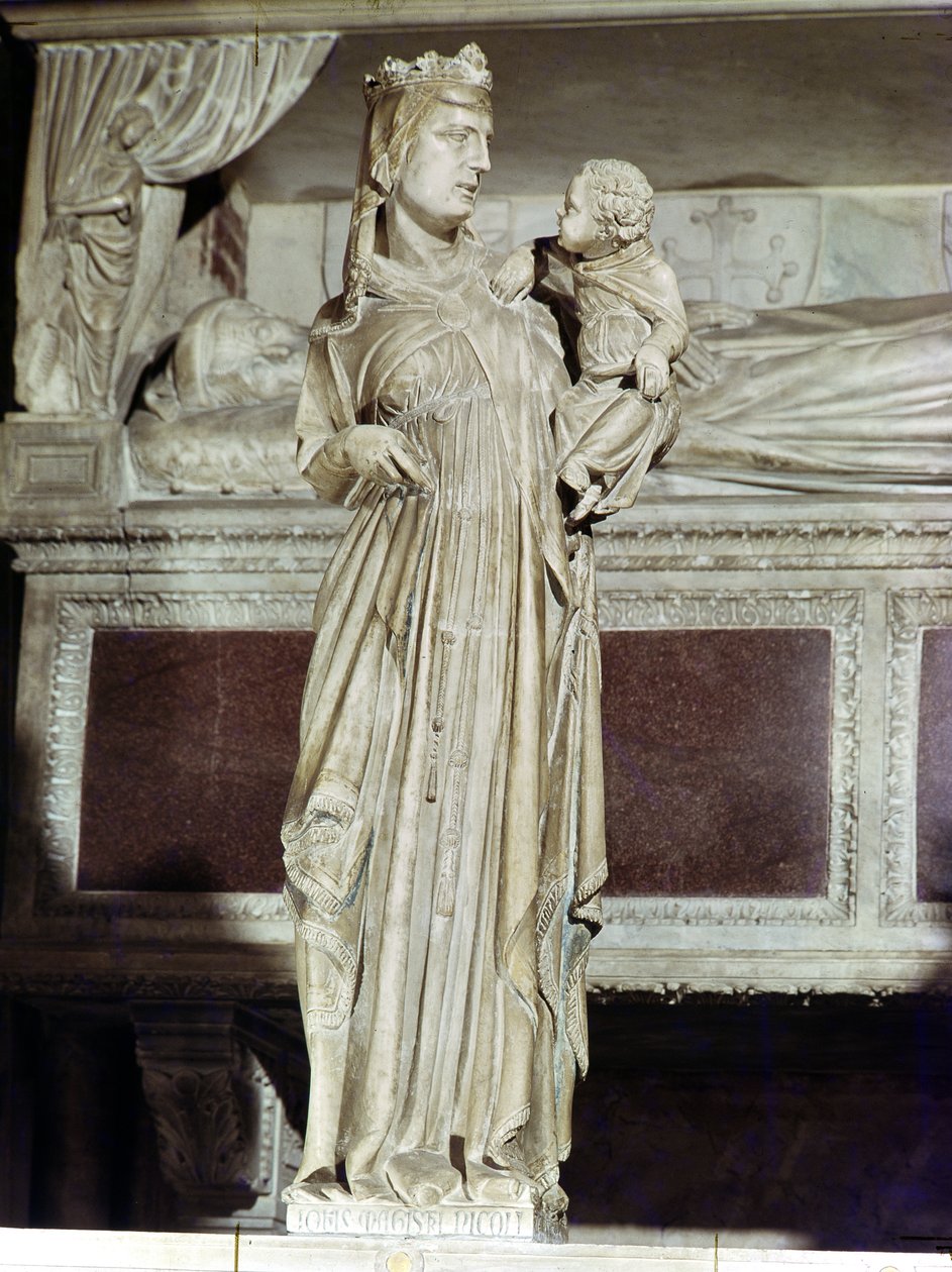 Virgem e Criança (mármore) de Giovanni Pisano