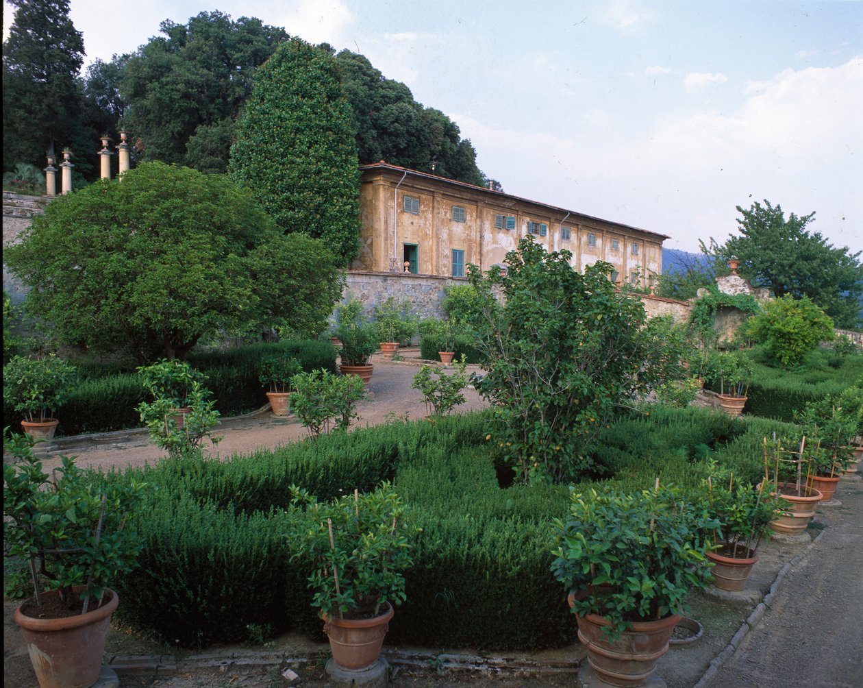 Limonaia e jardim, Villa em Celle de Italian School