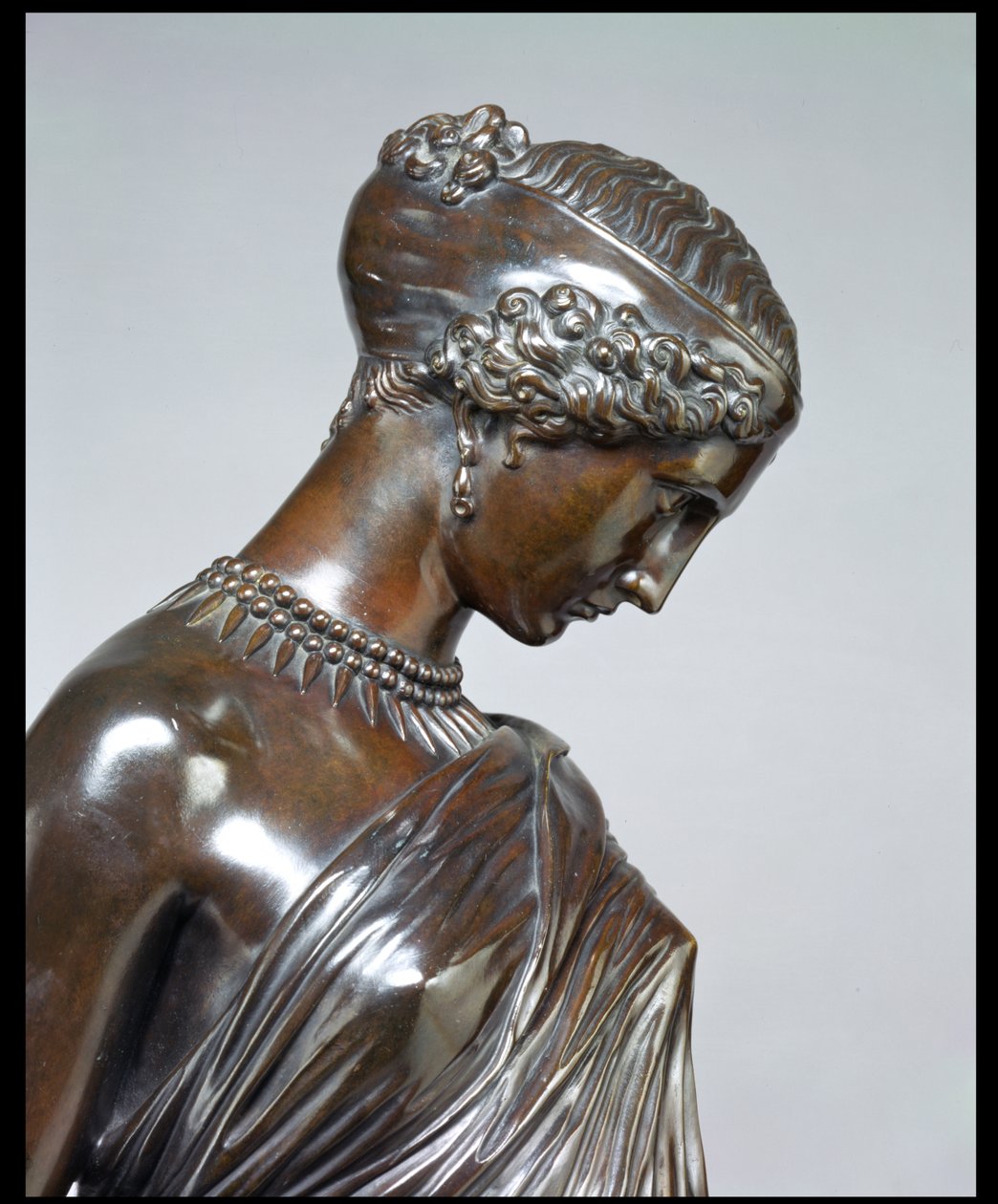 Safo em pé de James Pradier