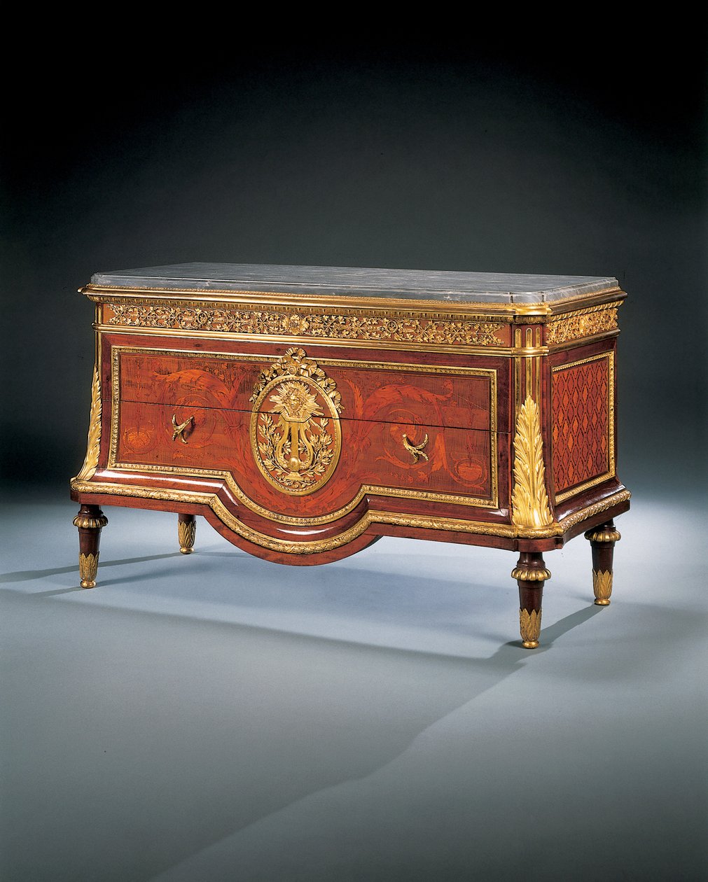 Cômoda Luís XVI, c.1764 de Jean Francois Leleu