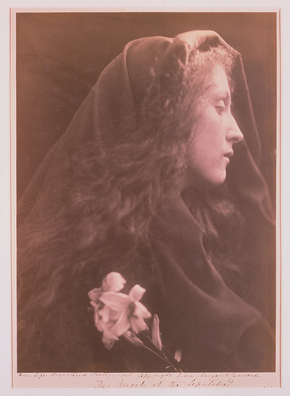 O anjo no sepulcro de Julia Margaret Cameron
