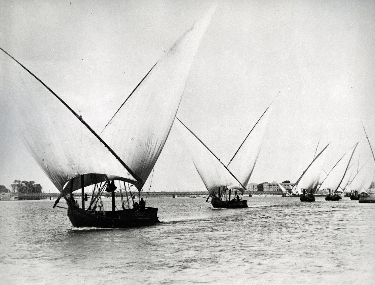 Navegando no Nilo, c.1880 de Langaki