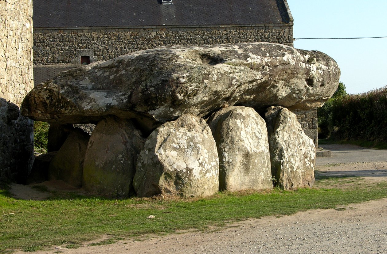 Dólmen de Crucuno de Megalithic