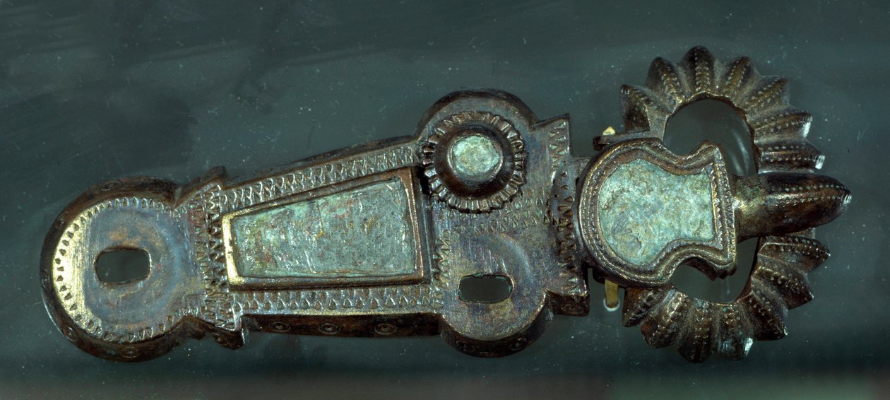 Merovingian art: fivela de cinto. Paris, Musee Carnavalet de Merovingian