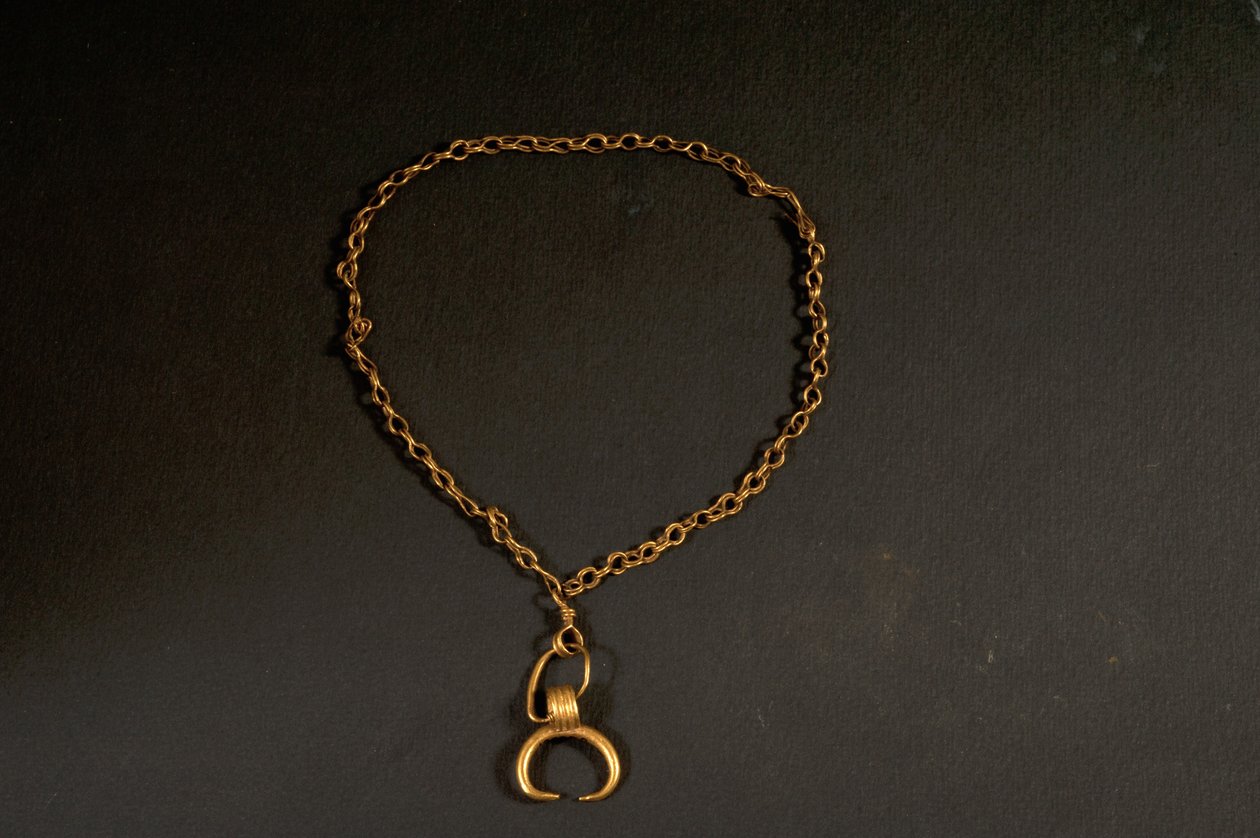 Colar com pingente (ouro) de Roman