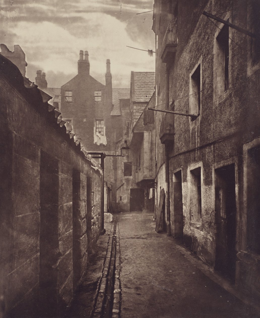 Close, No. 115 High Street. de Thomas Annan