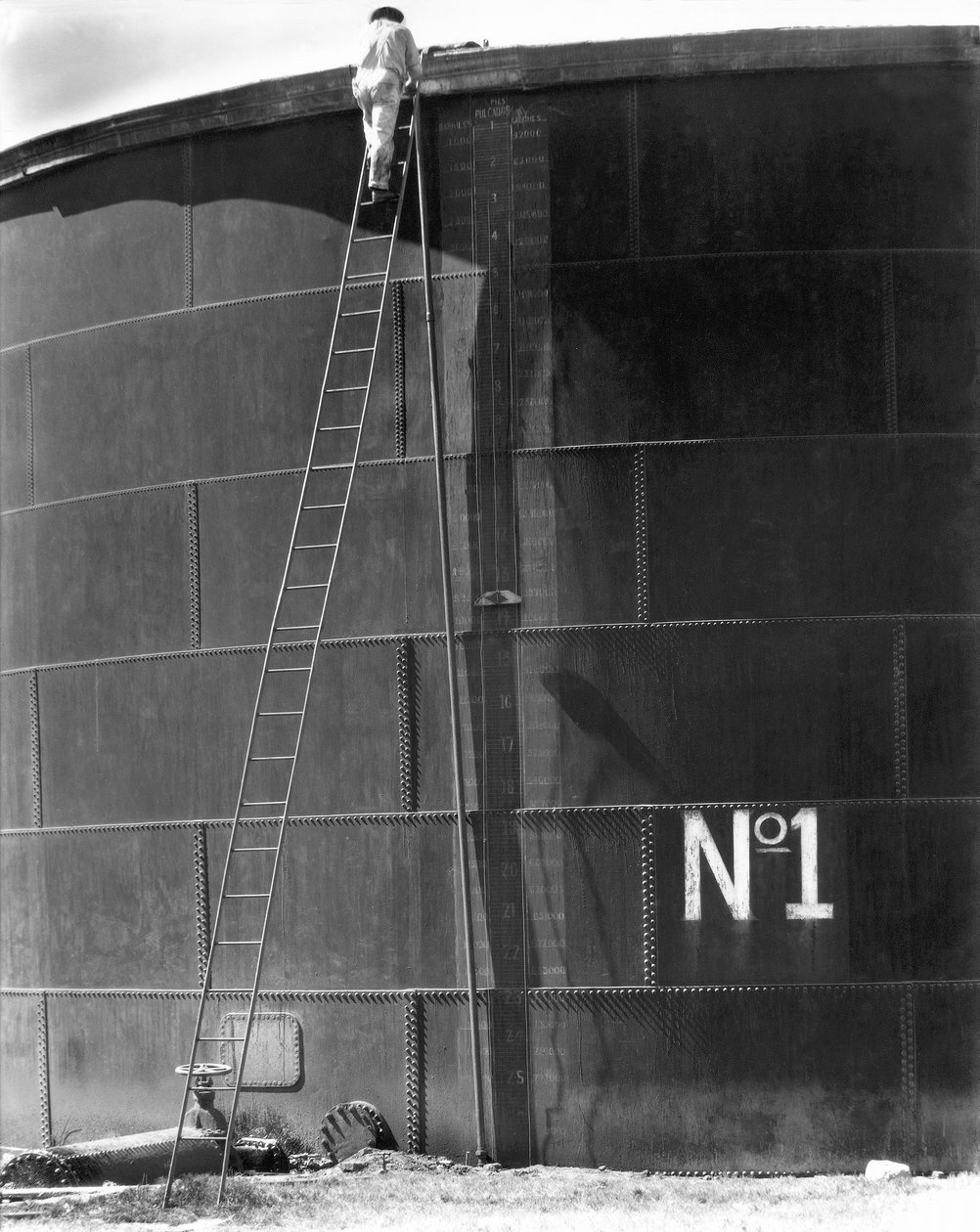 Tanque Não, 1, México, 1927 de Tina Modotti