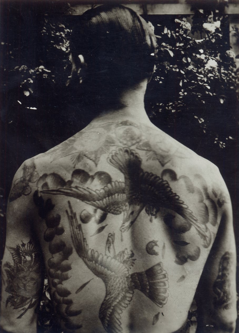 Um homem tatuado de Unbekannt Unbekannt