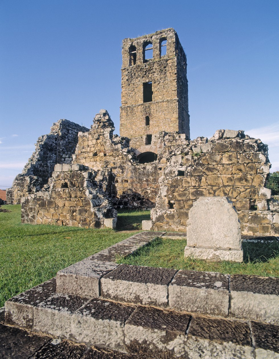 As ruínas da catedral de Unbekannt Unbekannt