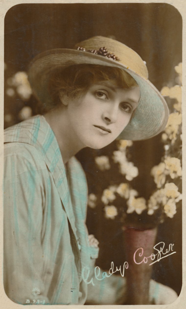 Gladys Cooper, 1888-1971, c1930. de Unbekannt