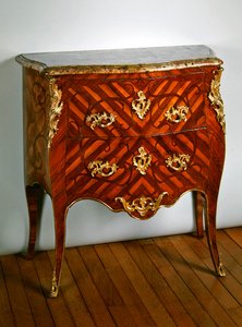 Cômoda (madeira)