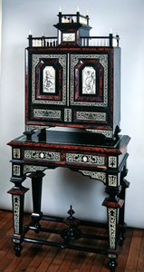 Gabinete (marfim, ébano, tartaruga e madeira)